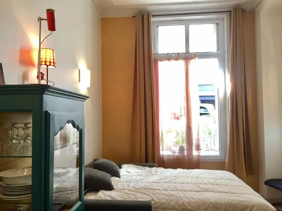 Charmant En Plein Coeur Du Marais Parigi